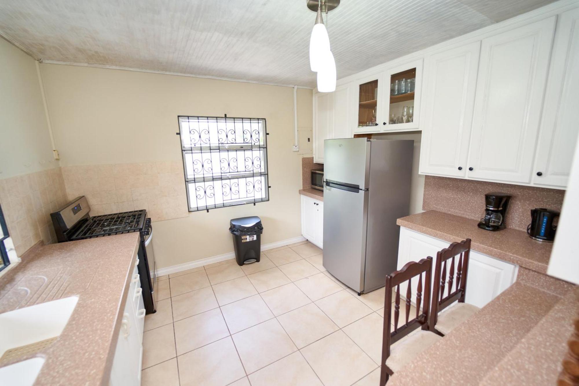 Spacious 3-Bedroom Home - Regency Park Bridgetown Exteriér fotografie