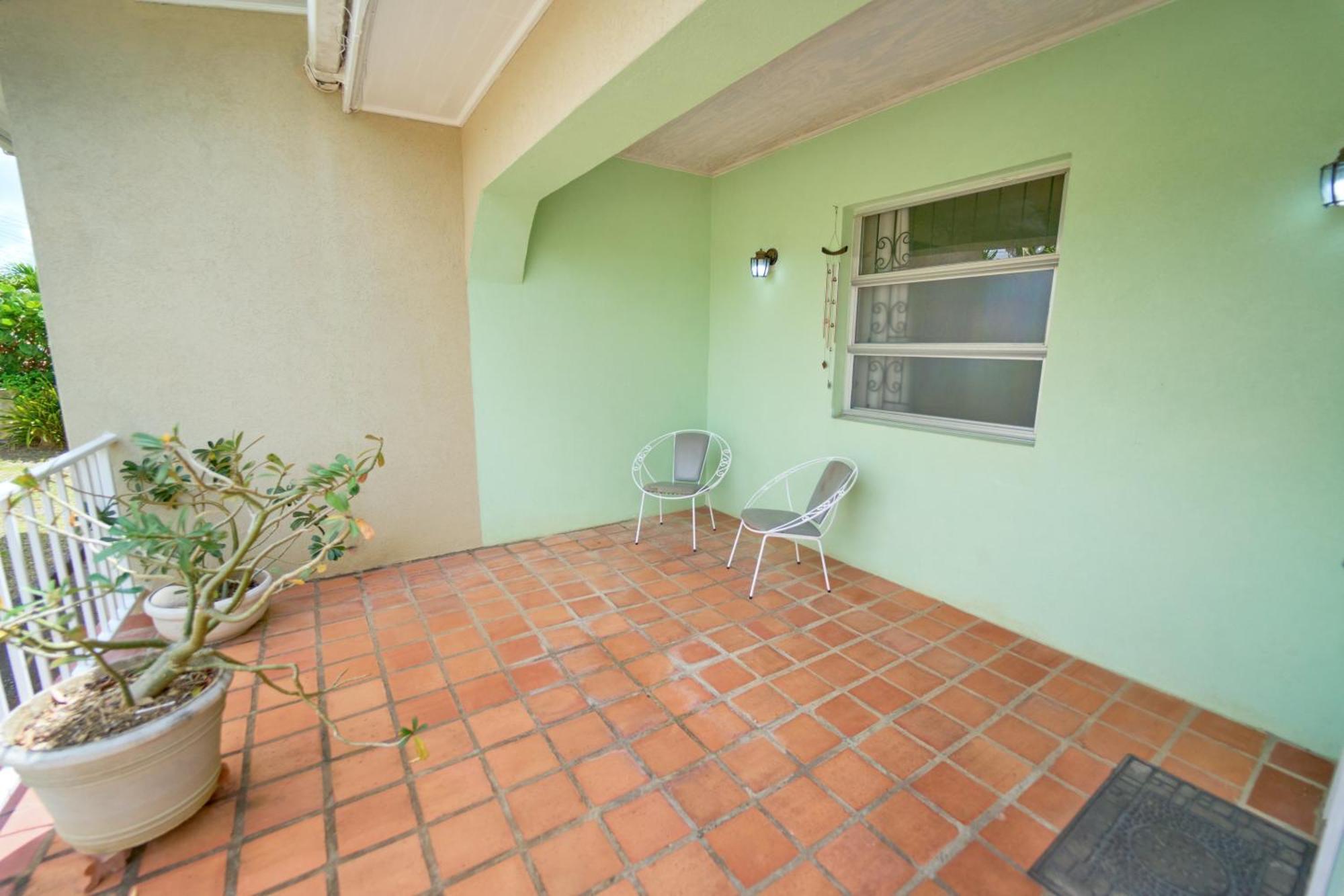 Spacious 3-Bedroom Home - Regency Park Bridgetown Exteriér fotografie