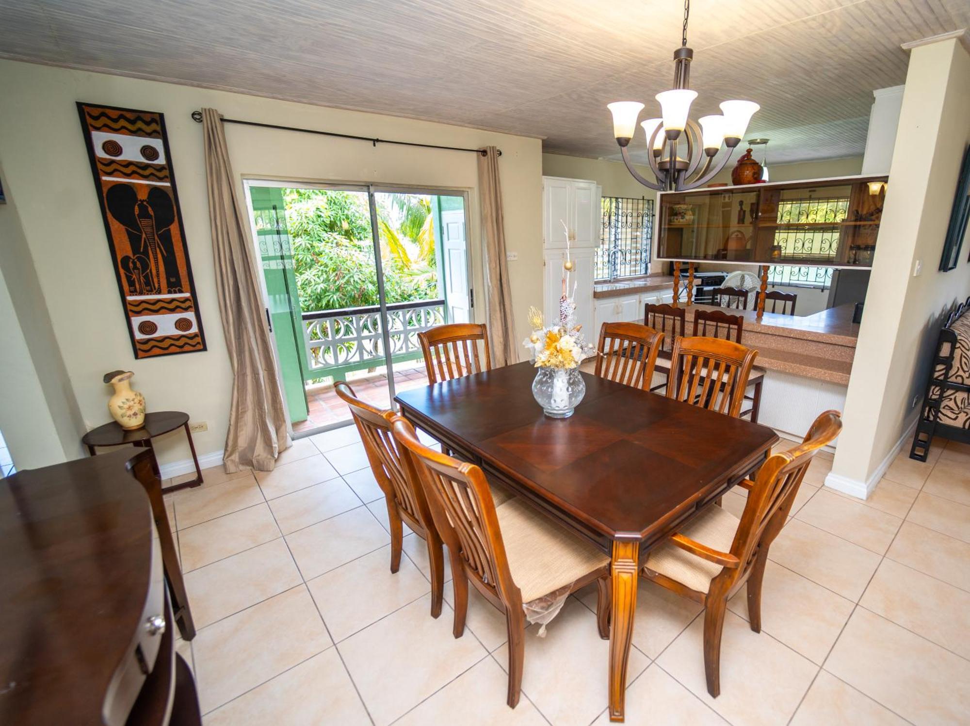 Spacious 3-Bedroom Home - Regency Park Bridgetown Exteriér fotografie